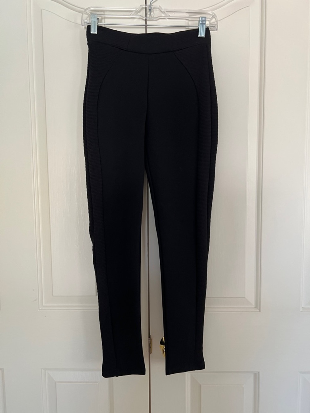 Zara Black Slim Ponte Trouser. Business or casual wear.
Size S